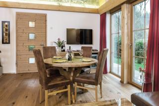 Bayern Chalets bei Salzburg und Berchtesgaden mit Whirlpool und Sauna - 1