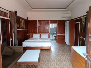 Urban Jungle House Bali - 2