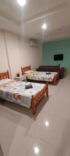 Glossy Marina Homestays - 2