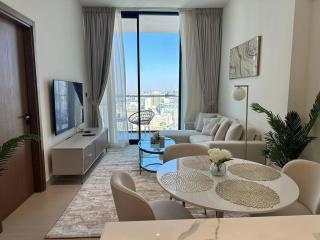Chic & Modern 1br Apt Balcony Pool Parking - 9