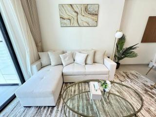 Chic & Modern 1br Apt Balcony Pool Parking - 3