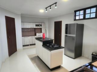 Casa temporada acomoda até 10 pessoas - Caraguatatuba - 6