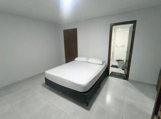Casa temporada acomoda até 10 pessoas - Caraguatatuba - 1
