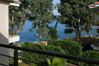 Meliti Waterfront Suites - Karavomylos - 9