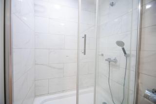 Lovely 2BR Apartment near by Sea - Batumi - 8