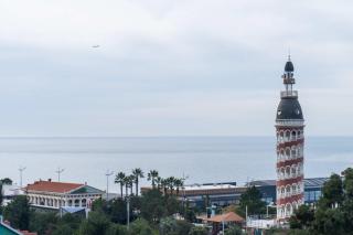 Lovely 2BR Apartment near by Sea - Batumi - 3