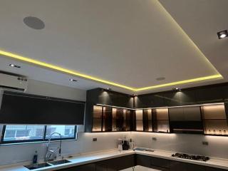 VACATION HOMES - 5 bedroom private compound home in lekki phase 1 - rooftop, pool, spa, cinema, 24h light & security - Lekki Phase 1 - 6