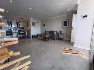 Dolphin Beach Estate 131sm - Cape Town - 0
