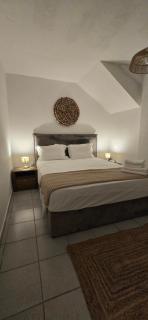 Ageri II Beach Front Apartment - Chaniotis - 4