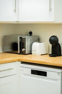 Edinburgh 3-Bedroom Apartment Next to Tram Stop at City Centre - Edimburgo - 2