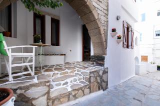 Arco Naxos Luxury Apartments - Naxos Chora - 7