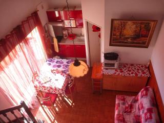 Appartement proche plage avec terrasse, 6 couchages, parking privé, Internet optionnel - FR-1-387-75 - Marseillan - 4