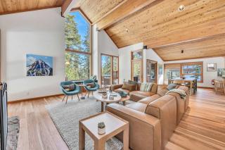 Pet-Friendly Home, Deck, 1 Mile to Alpine Meadows - 6