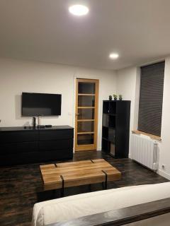 Grand studio atypique - Courbevoie - 6