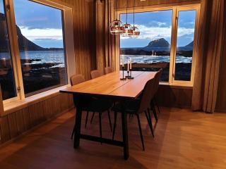 Magic views and walking distance to best beaches - Leknes - 7