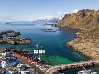 Lofoten Waterfront luxury lodge - Ballstad - 9