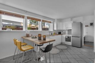 Stormly - Modern 1-bedroom with Sofa-bed, Free Parking, Quiet Area - 9