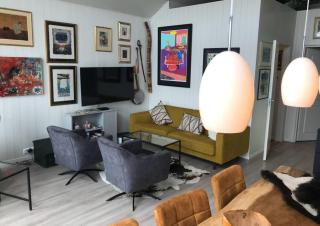 Amazing waterfront rorbu (free car-charging) - Stamsund - 3