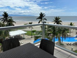 Departamento frente a la playa - 5