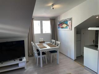 KLARA Studio Apartment, old town house, SEA VIEW - Stari Grad - 1