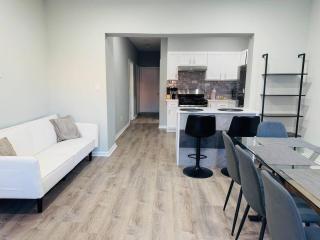 Modern Family Getaway to NYC - 8