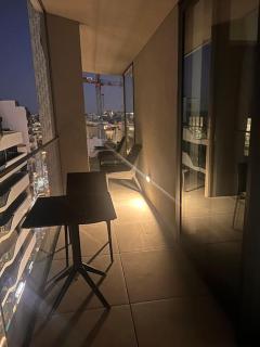 Corner 1 Bed Apart in Mercury Suites with Rooftop Pool Seasonal - 1