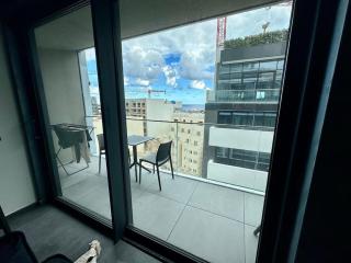 Corner 1 Bed Apart in Mercury Suites with Pool - St. Julianʼs - 3