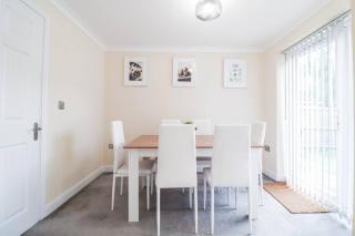 3br House With Parking Near Iron Pier Thames River - 1