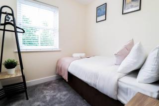 3br House With Parking Near Iron Pier Thames River - 7