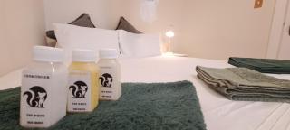 Secure and Modern 2Bed ground floor Apartment in Cape Towns Charming Rondebosch - Cidade Do Cabo - 1