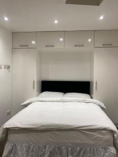 Luxury 1 Bedroom Studio Apartment - 2