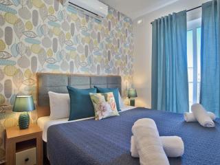 Sliema Modern Duplex Penthouse with Jacuzzi - Sliema - 5