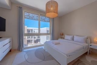 Coastal Vibe 2BR Mangroovy Gouna with Rooftop Cinema, BBQ, Pool & Beach Access - 9