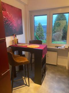 Schöne Ferienwohnung mit Terrasse, nur 2 Minuten zur Autobahn - Wermelskirchen - 1
