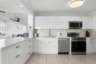 Bay Harbor Sunset Apt 4A - Miami Beach - 4