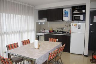 Excelente departamento moderno con pileta - 8