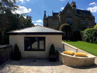 Self contained 1 bed house v near centre, parking - Bath - 7