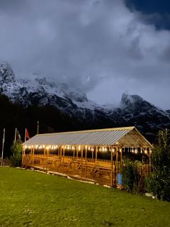 Hotel Vellezrit Guri - Theth - 9
