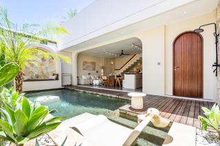 CASA ARENA 1 Central Canggu - 0