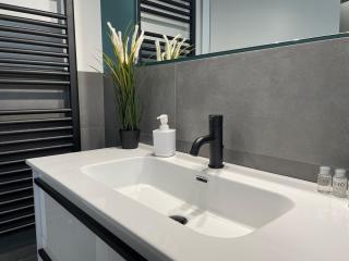 CITY CENTER - Modern flat with FREE PARKING and WIFI - Apt B - Bergamo - 2