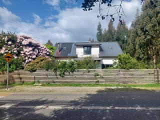 Hostal Pirineos - Valdivia - 8