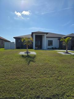 Casa Madrid Heated pool sleeps 8 - Cape Coral - 3