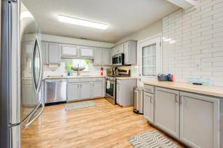 Pet-Friendly Home with Private Hot Tub in Wilmington - Wilmington - 1