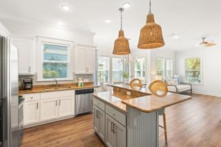 Seagrove Retreat - Steps to Beach, Pool, and Seaside - 3