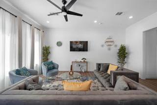 Luxury Home Near Med Center, Uptown & Downtown - Houston - 9