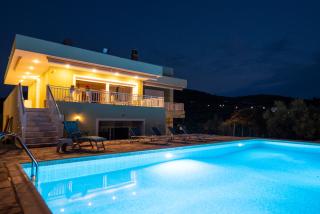 Marianne's Olive Grove - Villa Loutraki - Limni Vouliagmenis - 0