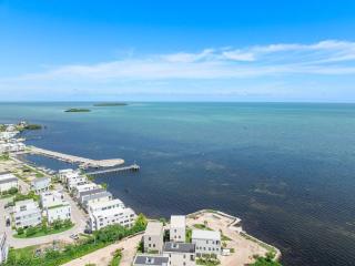Key Largo Oceanfront Oasis with Pool and Hot Tub - Key Largo - 4