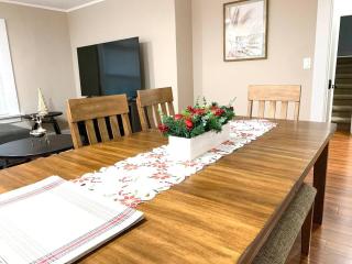 Newly Renovated 2 BR downtown Apt, family getaway. - Montclair - 0