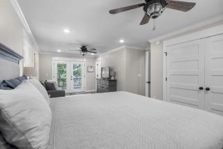 Nordin's LakeHouse, Lakefront Hideaway on Delaware Bay Sleeps 10 - Dardanelle - 8