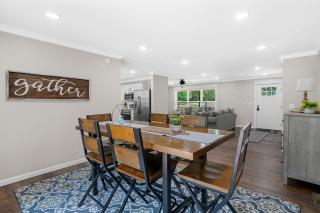 Nordin's LakeHouse, Lakefront Hideaway on Delaware Bay Sleeps 10 - Dardanelle - 2